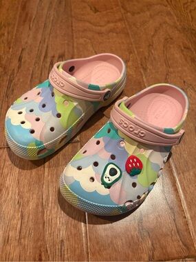 Girls Multicolor Pastel Crocs Baya With Jibbets size 3